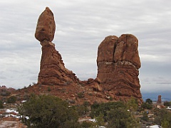 174 Arches - Balanced rock